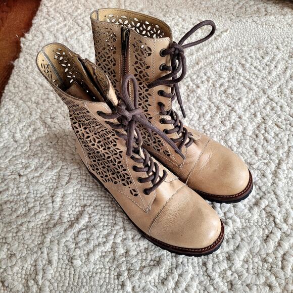 Patron Anna Laser Cut Leather Light Brown Boots 8 Made in Mexico - Picture 3 of 6